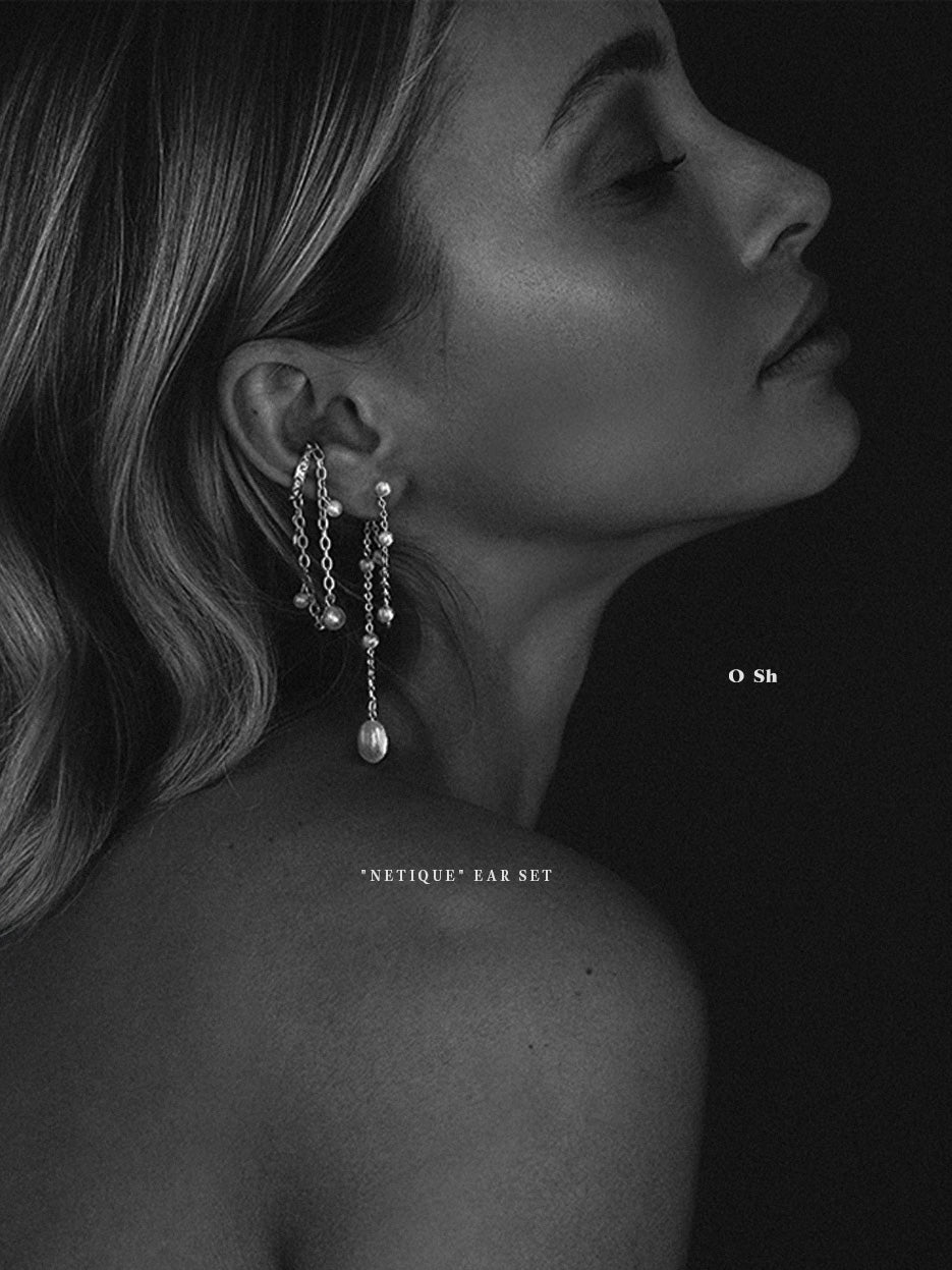 "NETIQUE" EAR SET VERMEIL