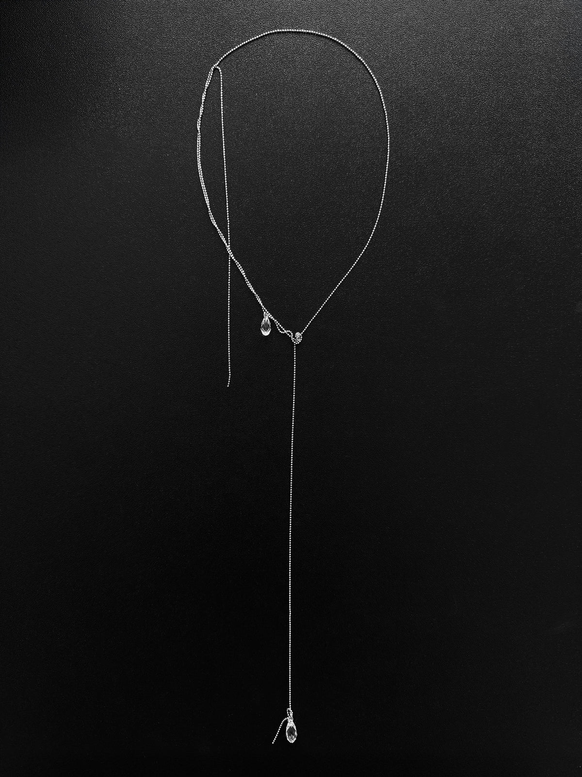"V TIE" NECKLACE SILVER